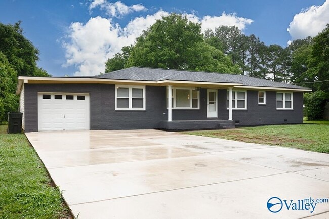 Building Photo - 117 Carol Dr