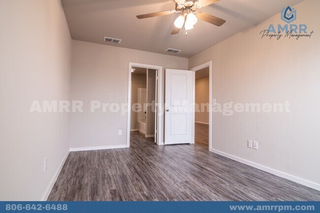 Foto del edificio - 2139 N Texas Ave