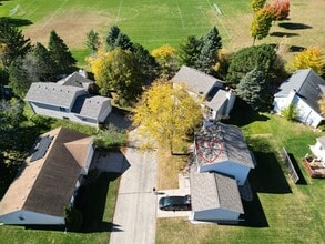 Building Photo - 878 Sky Ridge Dr