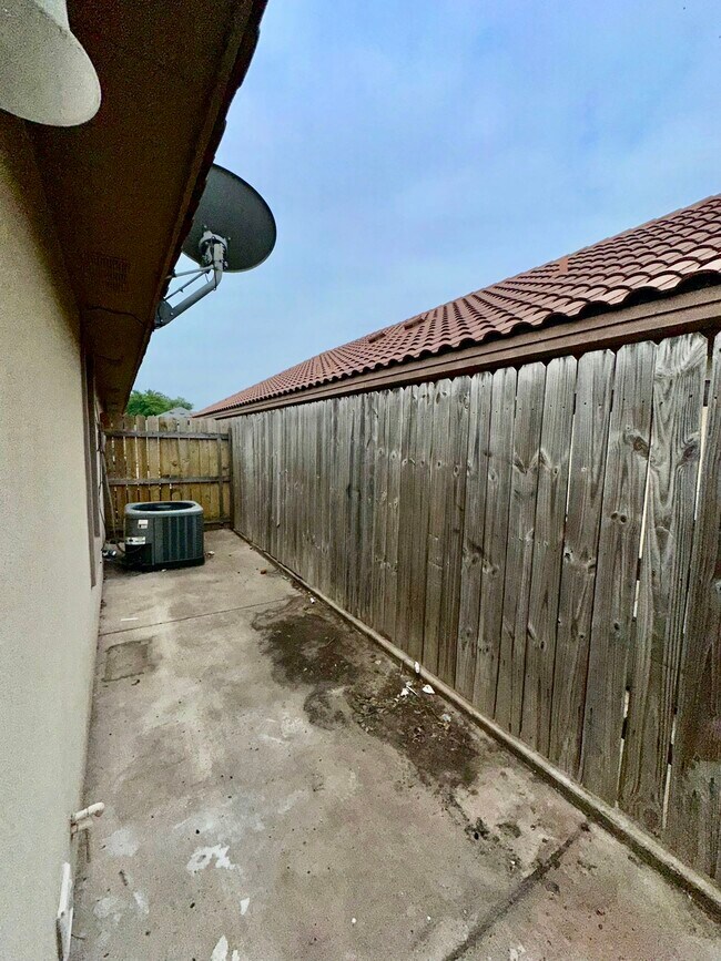 Foto del edificio - 207 S Ridge Ln