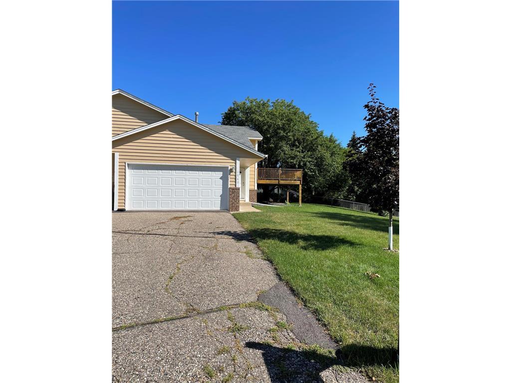 1060 Butte Ct, Chanhassen, MN 55317 Townhouse for Rent in Chanhassen