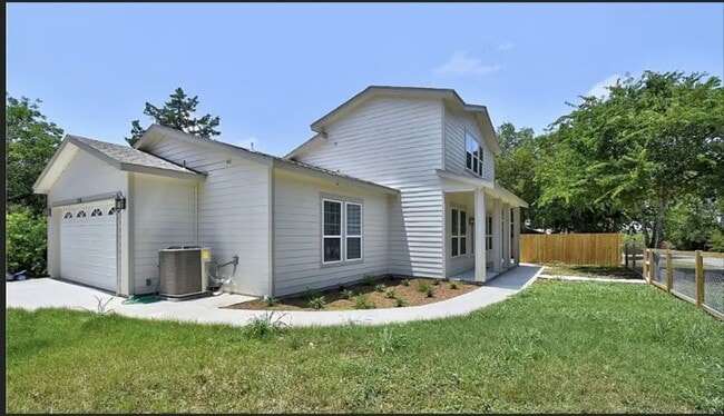 Building Photo - 210 Cottage St