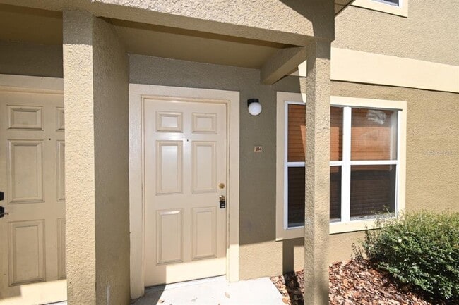 Building Photo - 36122 Lake Chase Blvd