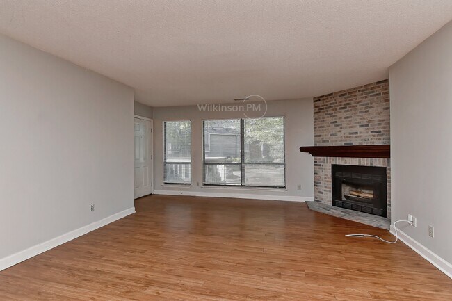 Building Photo - Charming 2-Bed, 2-Bath Retreat in the Hear...