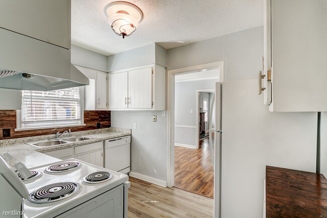 Building Photo - 3 br, 1 bath House - 153 Potter Drive