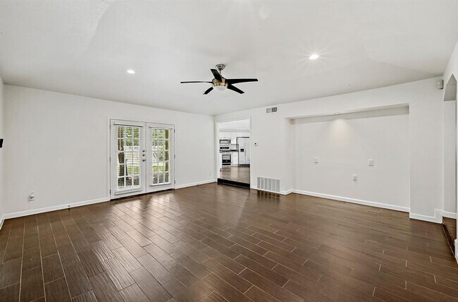 Foto del edificio - 1702 Colony Creek Dr
