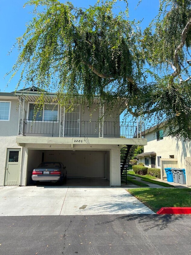 Foto principal - DESIREABLE UNION CITY NEIGHBORHOOD BEAUTIF...