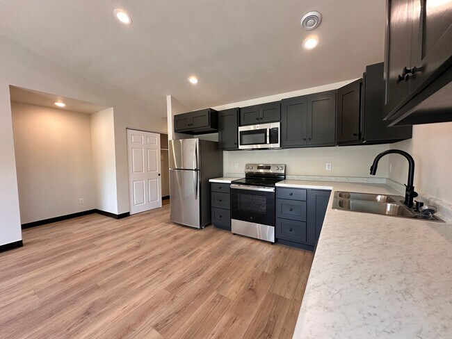 Building Photo - 1661-1663 Amy Street