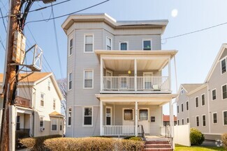 Building Photo - 876 Adams St