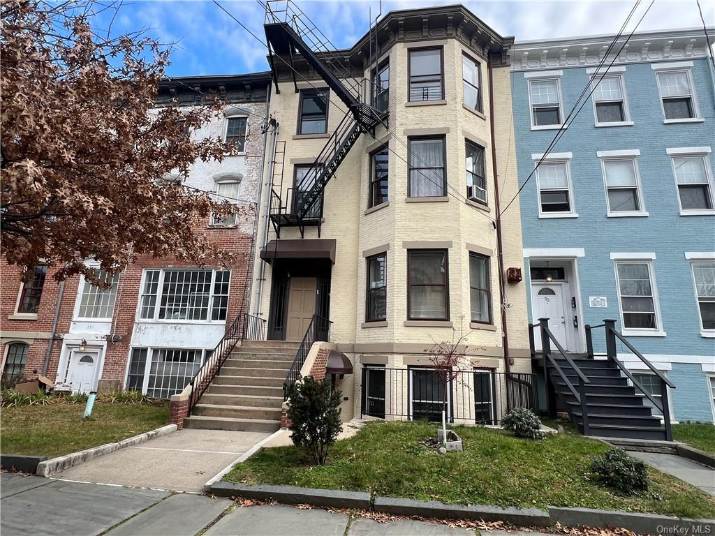 172 Grand St, Newburgh, NY 12550 Room for Rent in Newburgh, NY