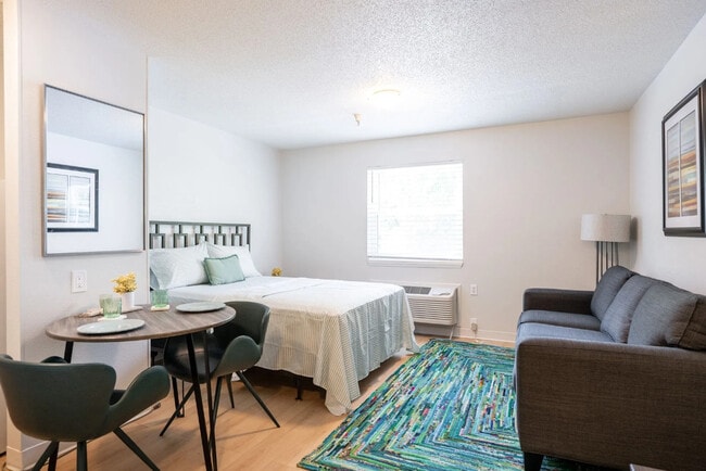 Photo - The Pines Apartments