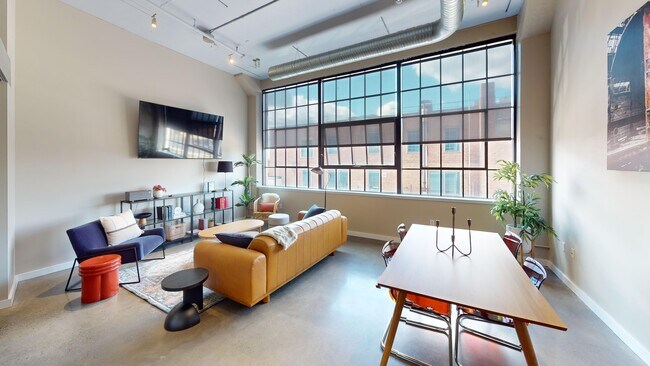 Unidad corporativa - Remington Lofts