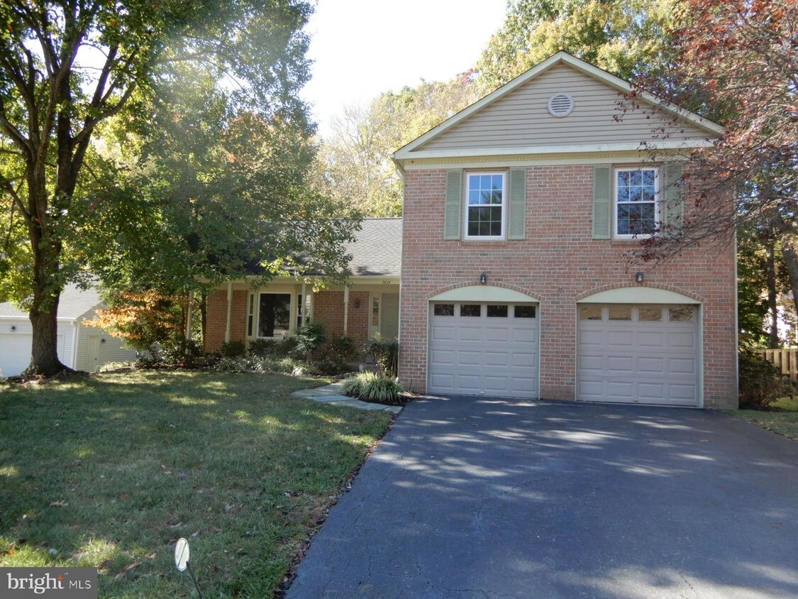 7014 Maple Tree Ln, West Springfield, VA 22152 House for Rent in West