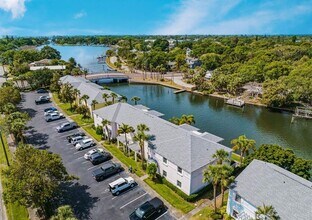 Building Photo - 3873 Pompano Dr SE