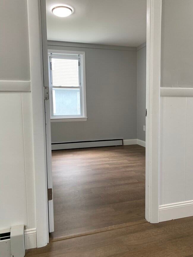 Bedroom #1 - 46 Jeffers St