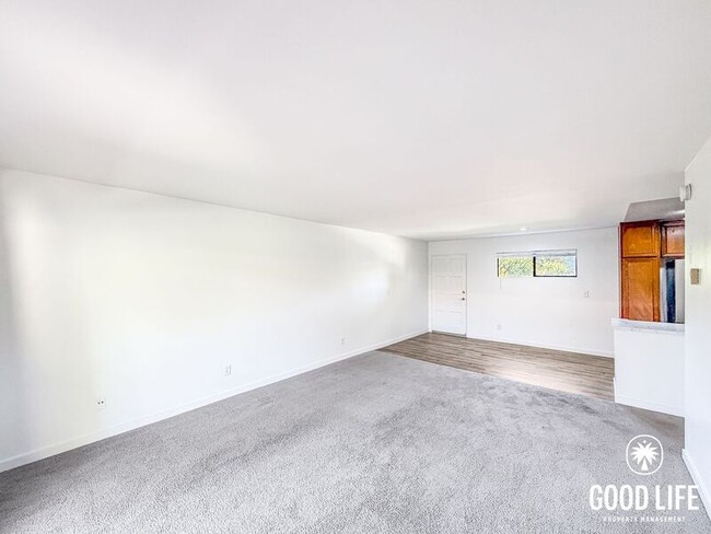 Foto del edificio - 4651 Pico St