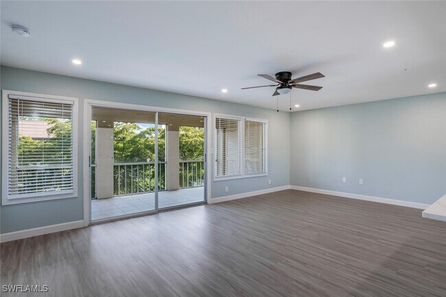 Foto del edificio - 6102 Whiskey Creek Dr