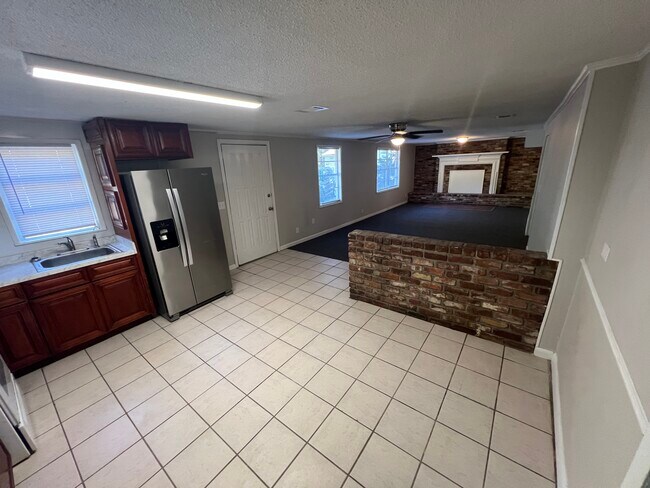 Building Photo - 4176 Whitlock St