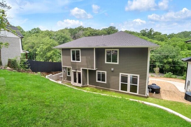 Building Photo - Stunning New Construction in West Nashvill...