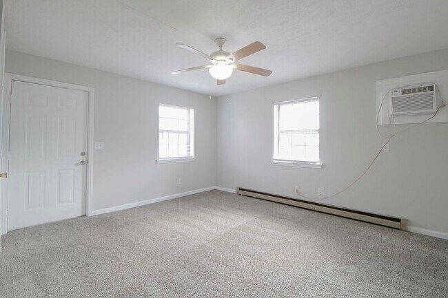 Foto del edificio - 24-424 Thompsonville Ln