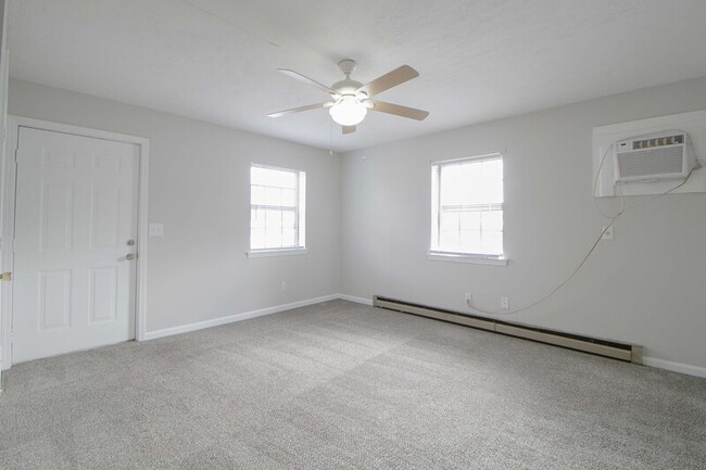 Building Photo - 24-424 Thompsonville Ln