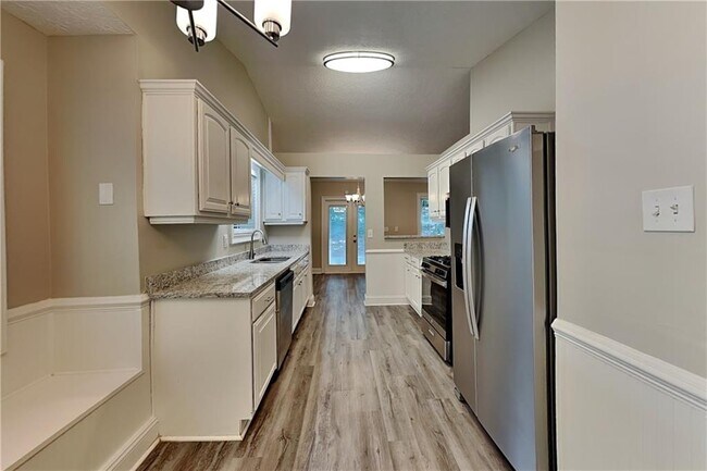 Foto del edificio - 213 Brolley Woods Dr