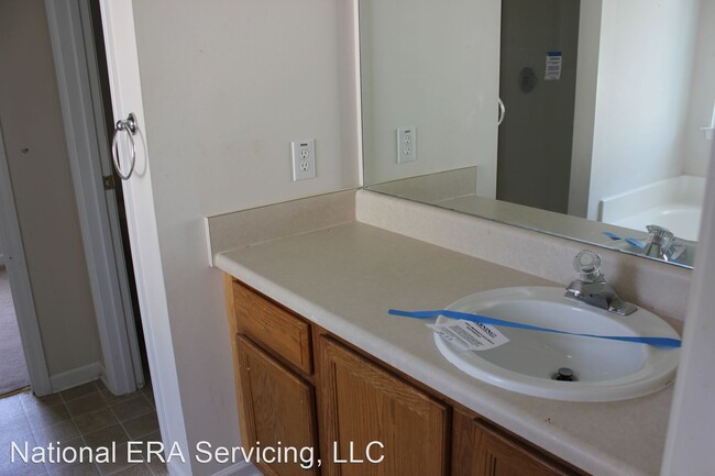 Building Photo - 5 br, 3 bath House - 205 Avery Dr