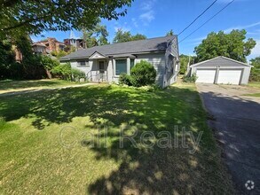 Building Photo - 920 N Vercler Rd