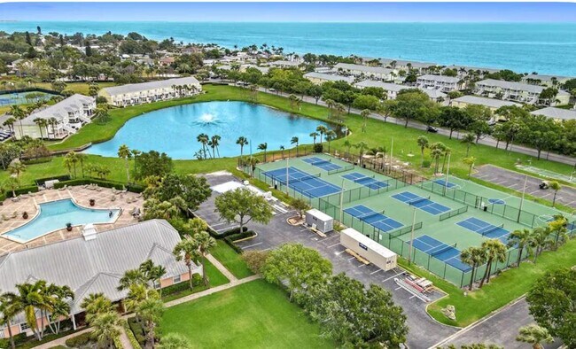 Foto del edificio - 4945 Coquina Key Dr SE