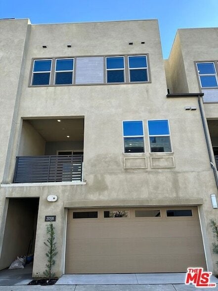 Building Photo - 2038 Hollyleaf Ter
