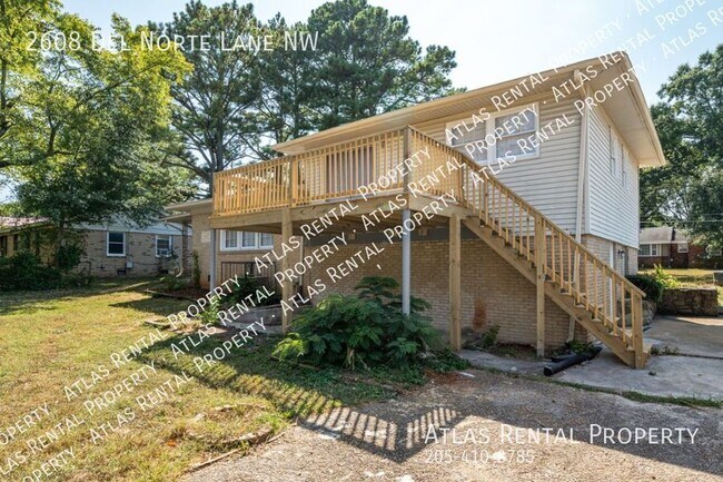 Building Photo - 2608 Del Norte Ln NW