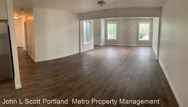 Foto del edificio - 3 br, 2 bath House - 18810 SE Division Street