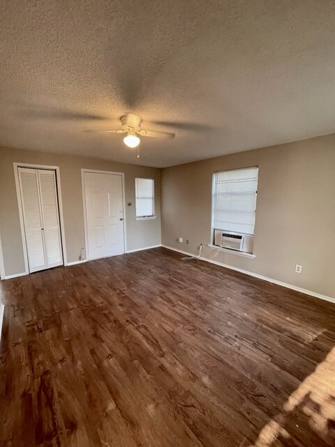 Foto del edificio - 2207 Speight Ave