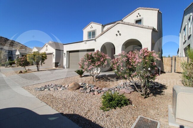 Foto del edificio - 2042 E Dry Wood Rd