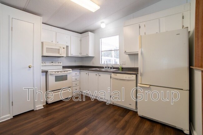 Foto del edificio - 14175 Bent Tree Ct