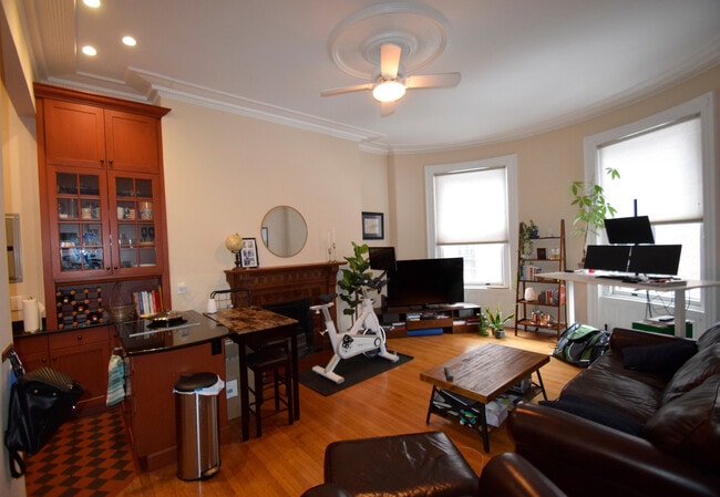 Building Photo - 388 Marlborough St