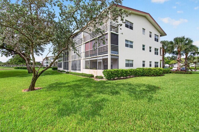Building Photo - 14 Preston Way