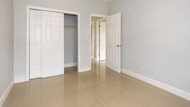 Foto del edificio - 2631 SW 13th Ave