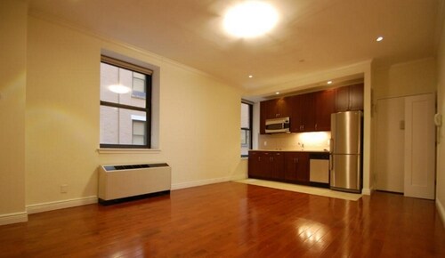 Primary Photo - 543 Fashion Ave