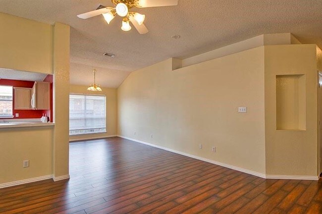 Foto del edificio - 2025 Waterview Dr