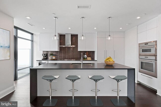 Foto del edificio - 310 Strand St