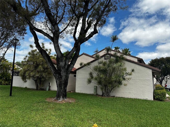 Building Photo - 13350 SW 88th Ter