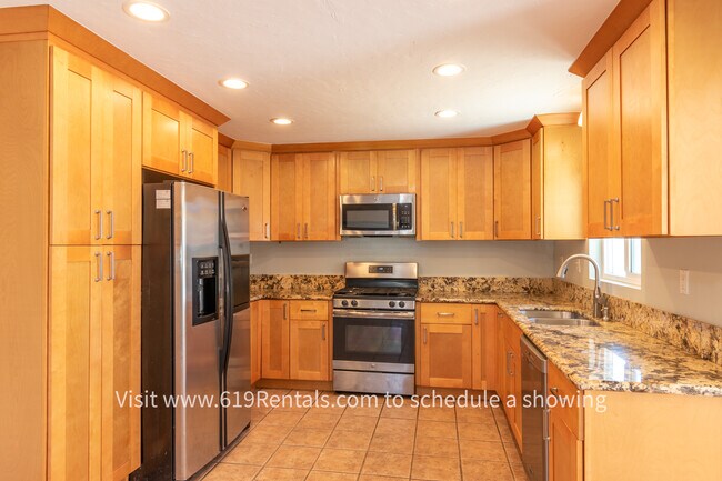 Building Photo - Beautiful Large 4 Bedroom, 2 Bath Home