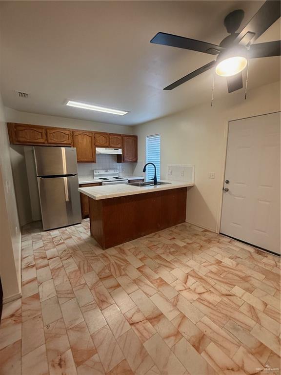 Building Photo - 10 Summer Breeze Rd