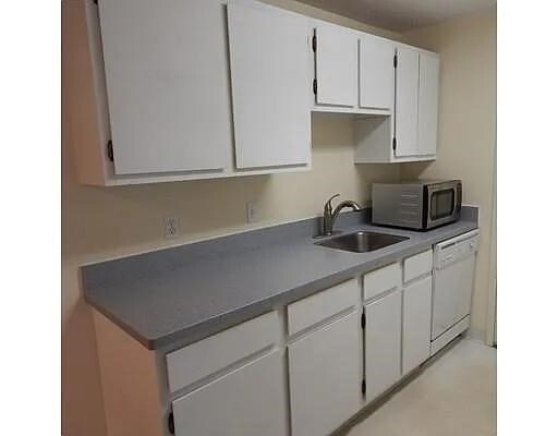 Foto del edificio - 34 Silver Hill Ln