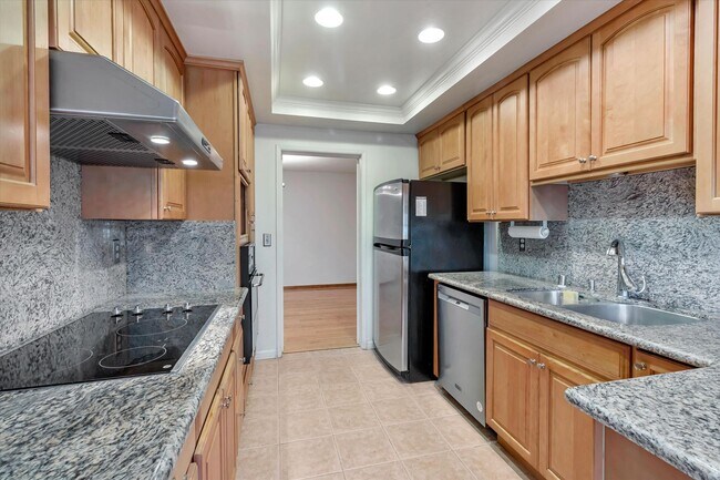 Building Photo - 20631 Oak Creek Ln