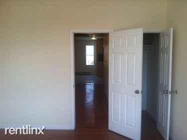 Building Photo - 1 br, 1 bath Apartment - 20 Jefferson Ave
