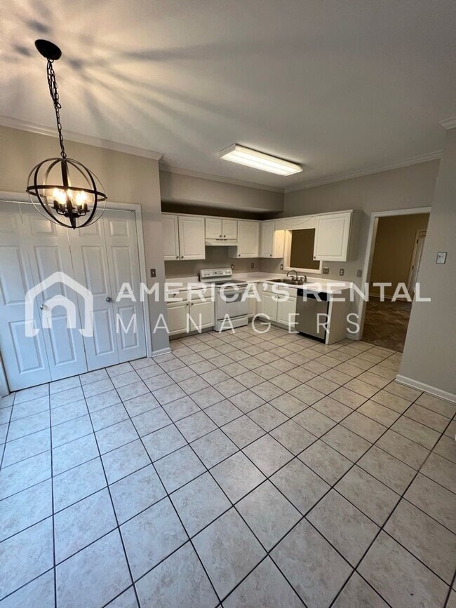 Building Photo - Townhome For Rent In Pelham!!! COMING SOON!!