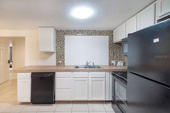 Foto del edificio - 7407 Duke Dr