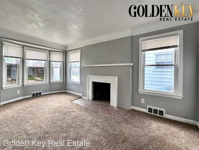Building Photo - 3 br, 1 bath House - 15431 Saratoga St